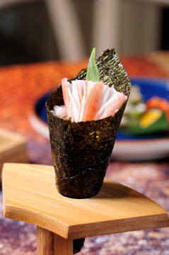 Hand Roll Crab (Kanikama) Raw
