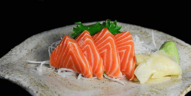 Sashimi Salmon Raw*